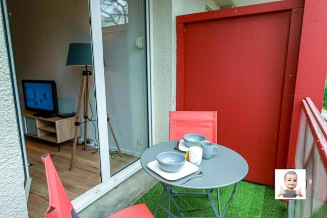 Le Petit Park-Studio-Terrasse- Piscine-Wifi Fibre Apartment Pau Exterior photo