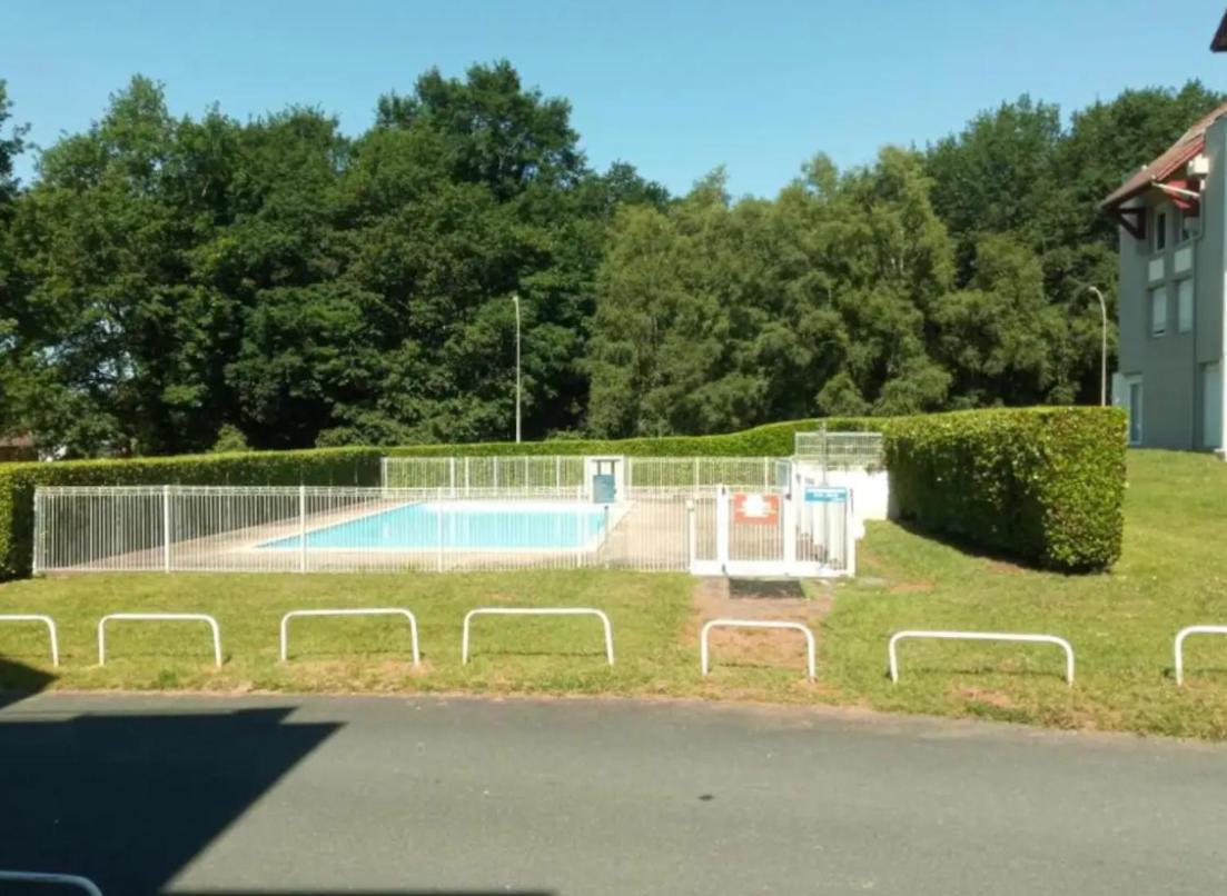 Le Petit Park-Studio-Terrasse- Piscine-Wifi Fibre Apartment Pau Exterior photo